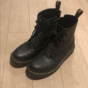 Dr Martens Classic Boots